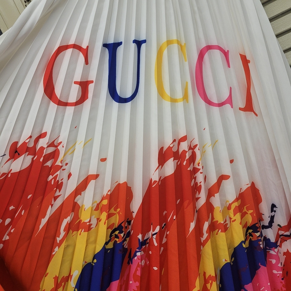 Gucci skirt size s elastic waistband